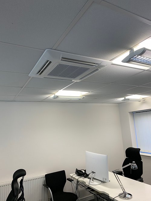 Air conditioning unit in ceiling